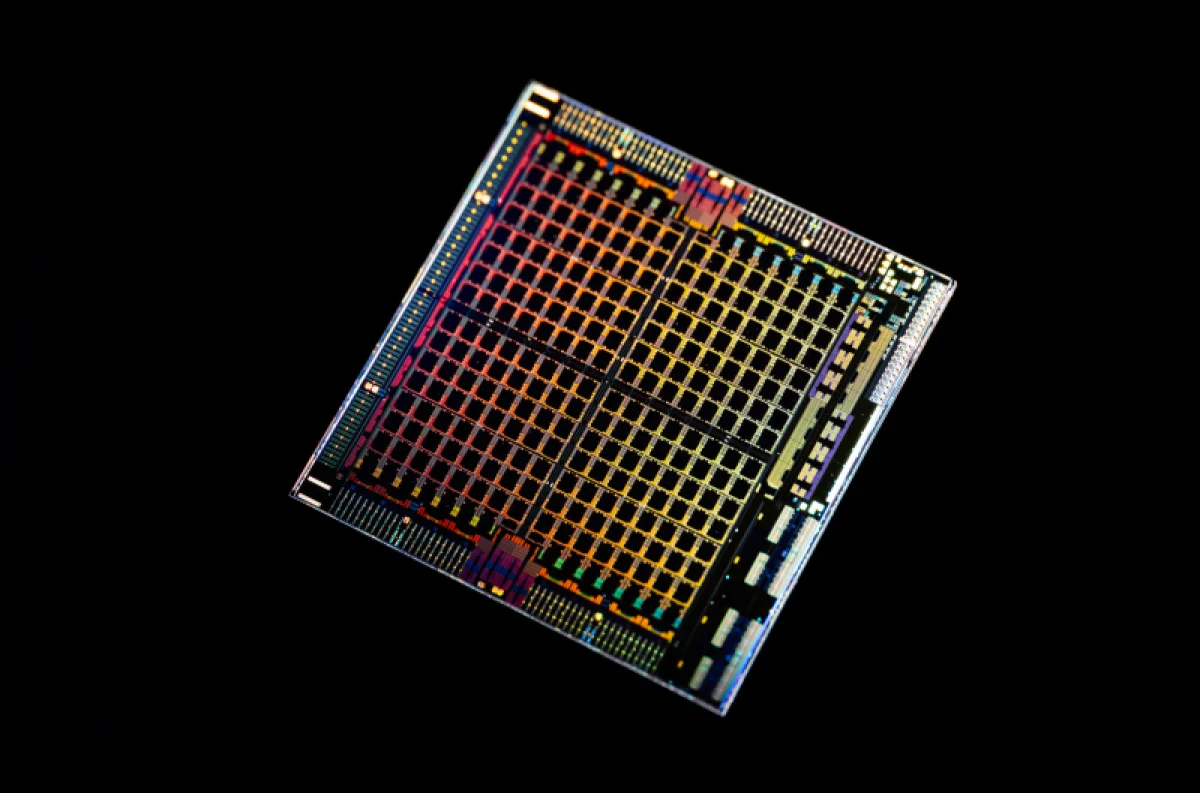 Новая архитектура ускорителя вычислений: как преодолеть ограничения CPU и GPU