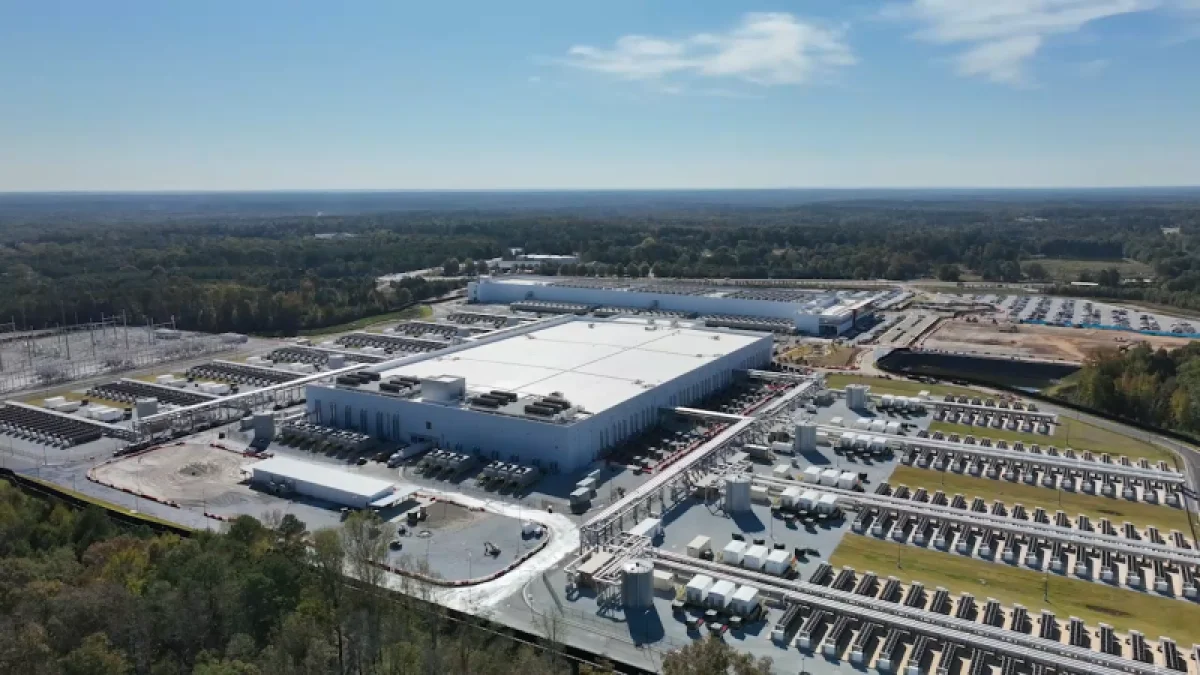 Microsoft расширяет облачную инфраструктуру в США для поддержки бума ИИ