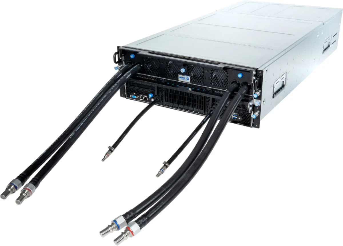 Новый ИИ-сервер с ускорителями AMD Instinct MI355X: производительность и жидкостное охлаждение