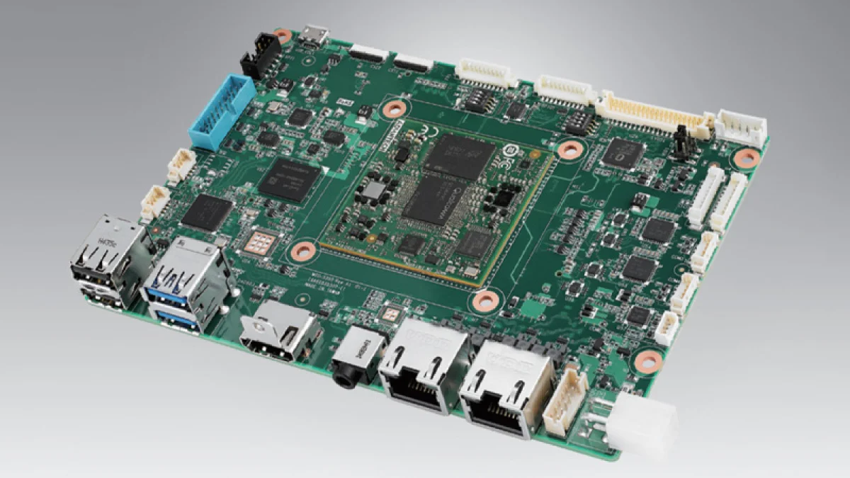 Advantech MIO-5355: промышленный одноплатник на Qualcomm для периферийного ИИ с 5G