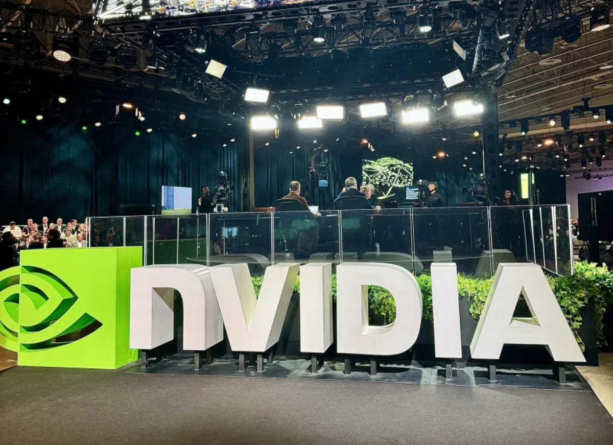 NVIDIA и OpenAI меняют правила игры: вместо громкой сделки на $100 млрд — стратегические $30 млрд