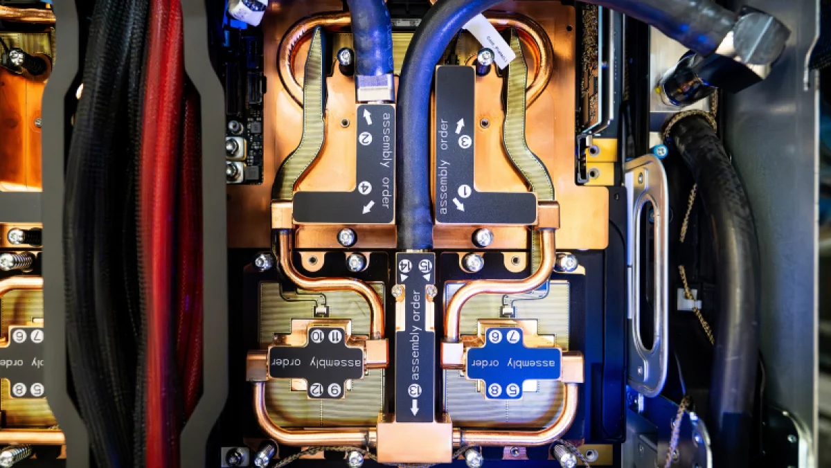 AWS отказывается от жидкостного охлаждения для новых чипов Trainium3