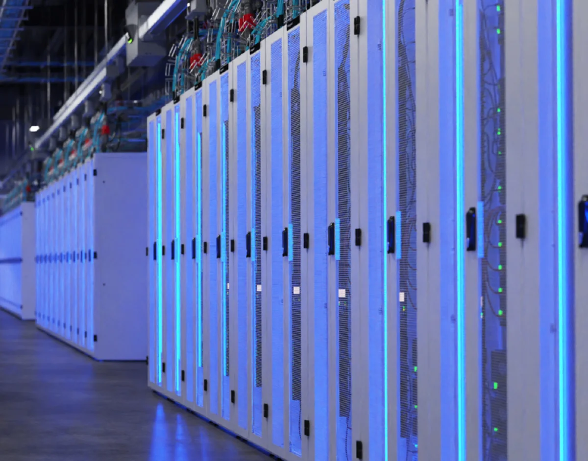 Legrand усиливает портфель для ИИ-ЦОД: поглощение Kratos и инвестиции в Accelsius