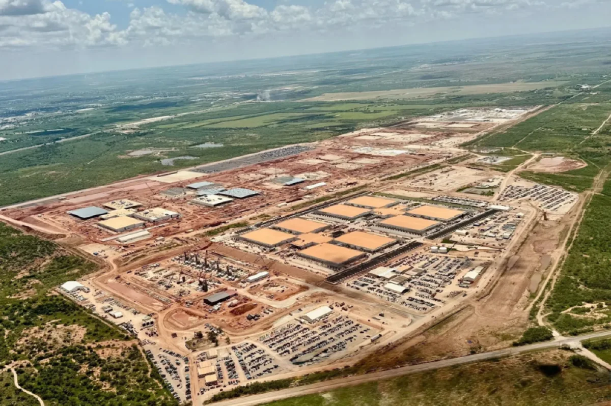 Microsoft забирает гигаватты для ИИ: мощный ЦОД в Техасе переходит от OpenAI и Oracle к гиганту из Редмонда