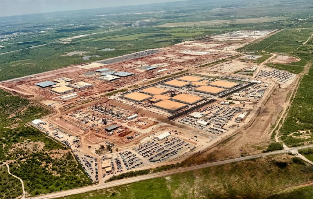 Microsoft арендует сотни мегаватт в «Звёздных вратах» для ИИ