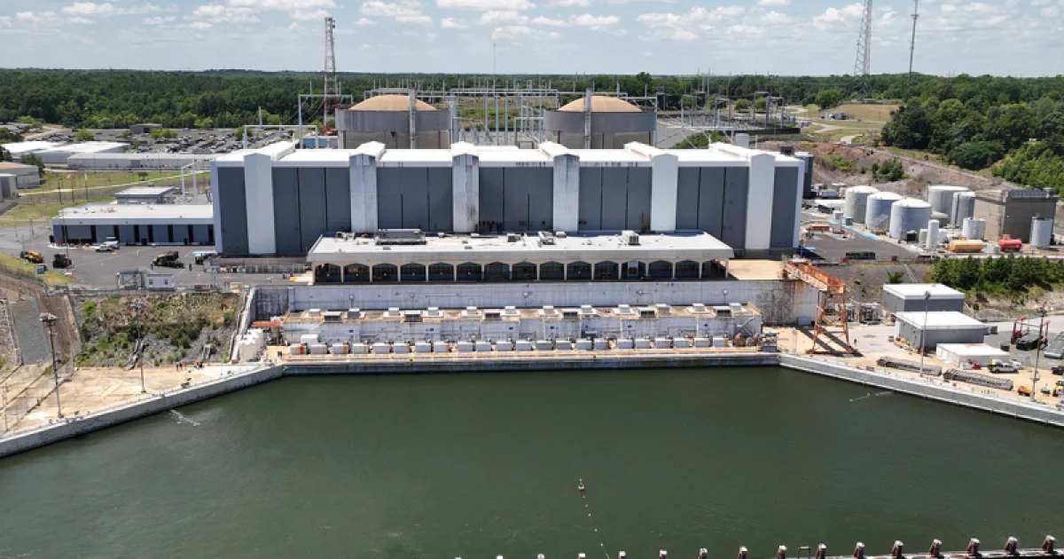 AWS планирует новый дата-центр на энергии атома